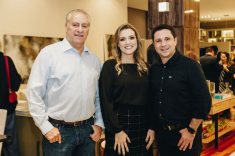 Renato Rocha, presidente da Hunter Douglas América Latina e os empresários Lilian Flores Lima e Ramilto Lima Junior