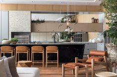 Churrasqueira Gourmet CRIARE, de Mariana Paula Souza. Fornecedores: Elettromec e Grey House Iluminação