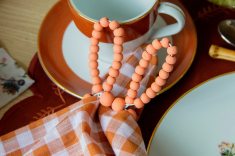 Guardanapo com orelhinhas de coelho da Mameg Home.