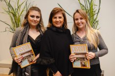 Thais Cardoso, Suzie Maya e Angela Nichele 