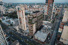 Atmos, empreendimento residencial com 326 unidades de studios e apartamentos de 1 e 2 quartos na Avenida Visconde de Guarapuava.
