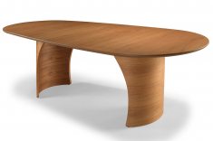 Mesa Circum, de Adriano Santos, para Ativa Móveis.